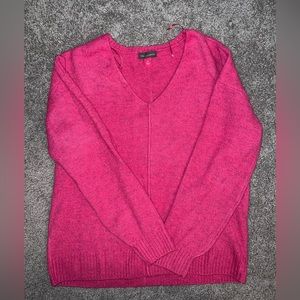 Vince camuto pink v neck sweater! never worn!